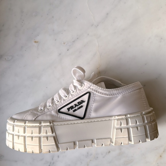 Prada white nylon logo platform sneakers - Picture 2 of 7